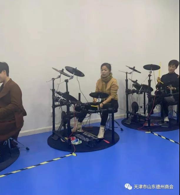 天津市德州商会商学院成立暨开班仪式在大声音乐举行