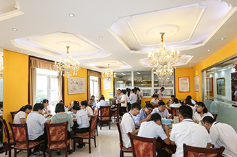 相聚中秋 情系恒运