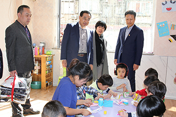 恒运能源集团董事局主席、天津德州商会会长李长云参加“关注孤独症儿童”捐赠仪式