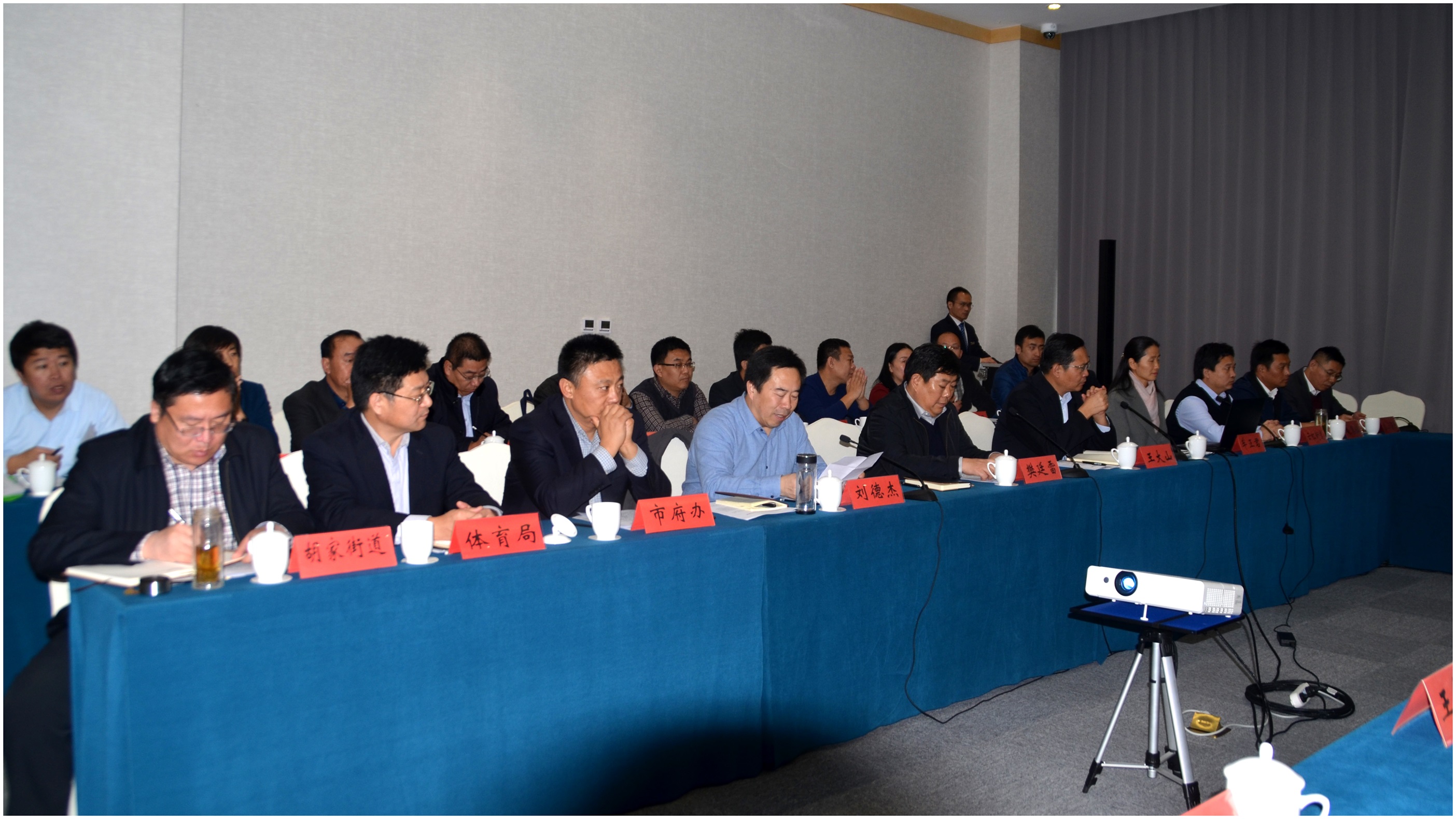 筑巢引凤 助推新发展