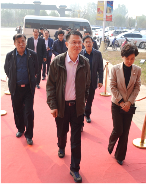 陕西省清涧县副县长苗玉祥一行到百枣纲目参观考察