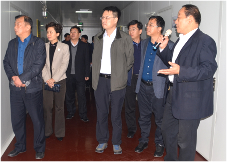 陕西省清涧县副县长苗玉祥一行到百枣纲目参观考察