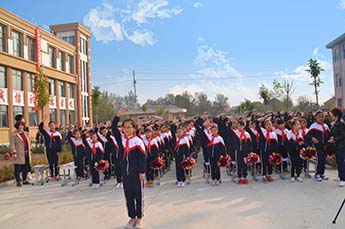 不忘初心 敬立孔子圣像 感恩前行 传承国学文化 民营企业家李长云主席爱心捐赠孔子圣像揭幕仪式