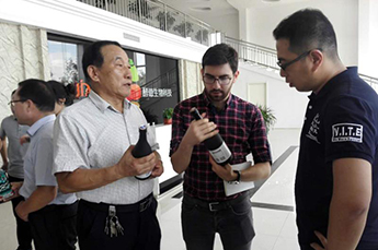 开启发展之旅 共谋多元发展 以色列考察团走进百枣纲目（集团）