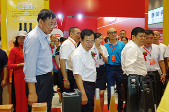 相约乐陵 枣赢未来 枣博会现场百枣纲目（集团）展位客商云集