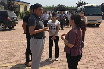 山东省海洋与渔业厅科技推广站站长黄树庆一行莅临清洋湖参观调研