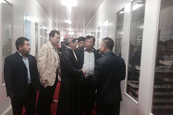 因地制宜 打造特色旅游产业链 中国当代清朝影视剧著名开山导演林鸿来百枣纲目(集团)参访