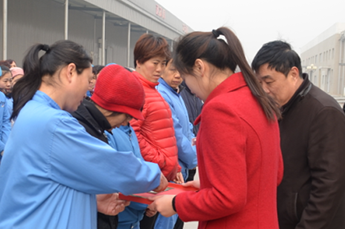 恒运能源集团旗下农业产业百枣纲目 开展困难职工救助活动