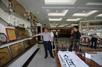 德州市金融工作办公室党组书记、主任朱恩鹤一行莅临恒运能源集团参观指导